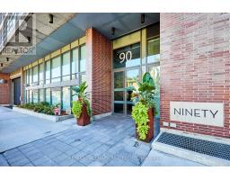 211 90 Broadview Avenue, Image 2