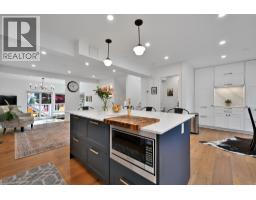 961 Noons Creek Drive, Port Moody, BC V3H4H1 Photo 4