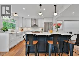 961 Noons Creek Drive, Port Moody, BC V3H4H1 Photo 3