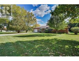 Living room - 141 Cherry Street, Chathamkent, ON N0P1C0 Photo 3