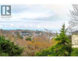 Lot B 24 Sylvan Lane, Oak Bay, BC V8S2K8 Photo 3