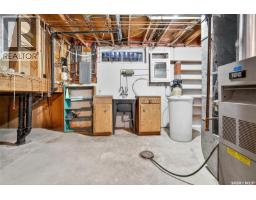 Bedroom - 79 Bluebell Crescent, Moose Jaw, SK S6J1A2 Photo 5