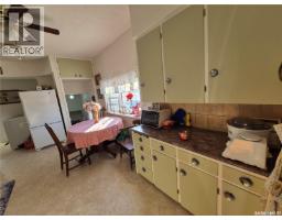 Living room - 500 2nd Avenue E, Kyle, SK S0L1T0 Photo 5