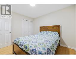 Bathroom - 19 Winthrop Place, Hamilton, ON L8G3M3 Photo 5