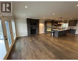 25580 Godwin Drive, Maple Ridge, BC V2W1G9 Photo 5