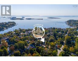 Bath (# pieces 1-6) - 59 Union Street, Chester, NS B0J1J0 Photo 2