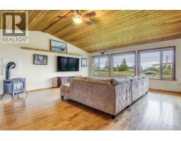 Laundry room - 3910 Island Hwy, Campbell River, BC V9H1M1 Photo 2