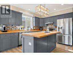 Kitchen - 109 Copperhead Road, Princeton, BC V0X1W0 Photo 5