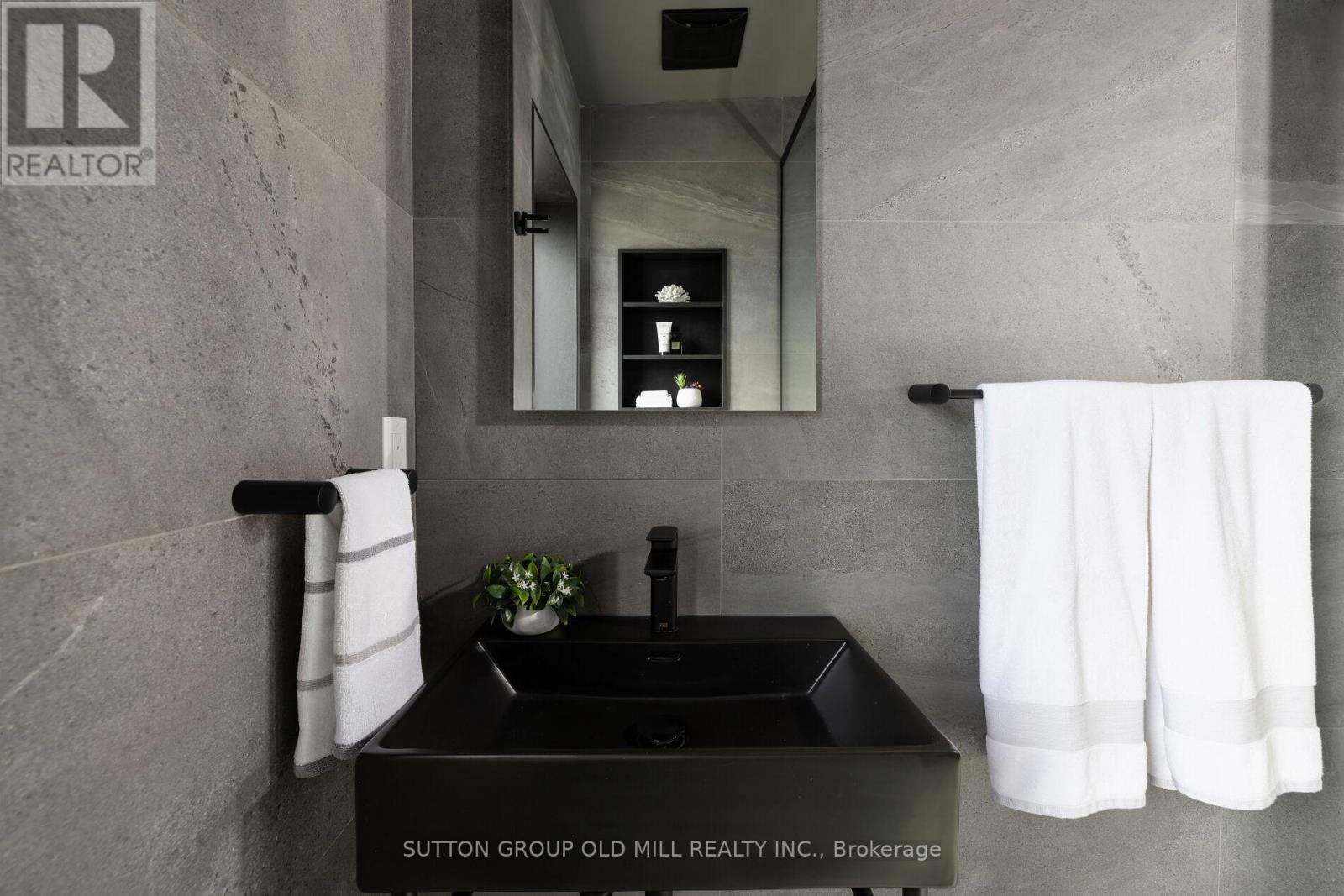 69 Peterborough Avenue