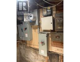 9 2057 Dufferin Street, Toronto, ON M6E3R3 Photo 5