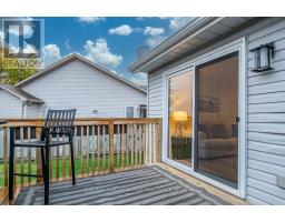 Living room - 753 Shires Way, Kingston, ON K7M8X9 Photo 4