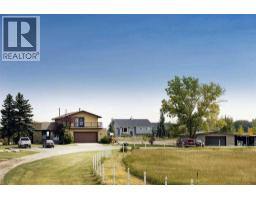 Bedroom - 233090 Range Road 282, Rural Rocky View County, AB T1X0H2 Photo 2