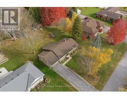 Living room - 292 Wellington Street, North Huron, ON N0M1H0 Photo 4