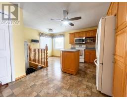 Living room - 1119 Oil Tank Road, Iroquois Falls, ON P0K1G0 Photo 4