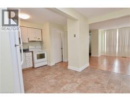 4pc Bathroom - 977 Francis Road Unit 2, Burlington, ON L7T3Z1 Photo 5