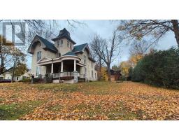 Kitchen - 104 Patrick Street E, North Huron, ON N0G2W0 Photo 2