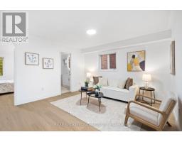 Kitchen - 21 Spring Meadow Avenue, Markham, ON L6B1B5 Photo 3