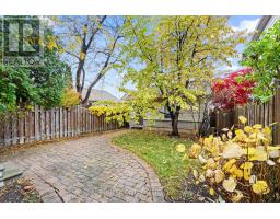 Dining room - 21 Spring Meadow Avenue, Markham, ON L6B1B5 Photo 2