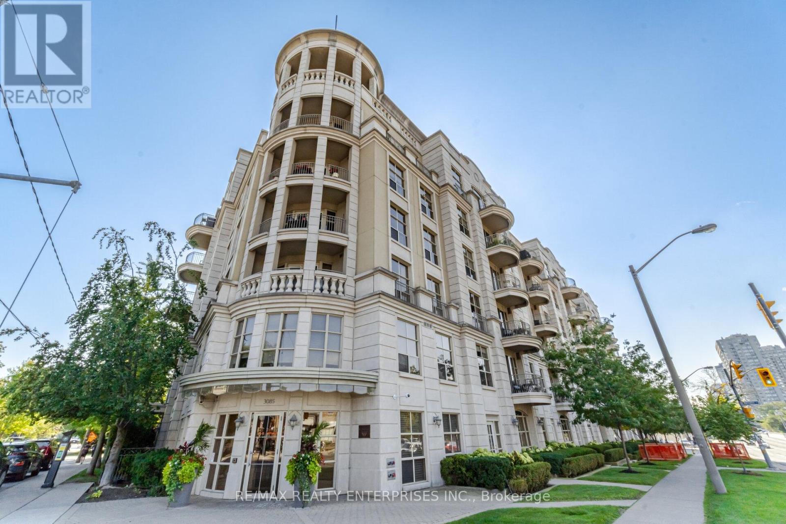 Ph 07 3085 Bloor Street W