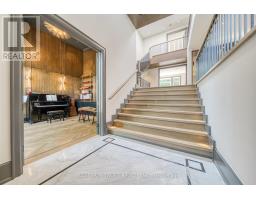 15 Ames Circle, Image 2