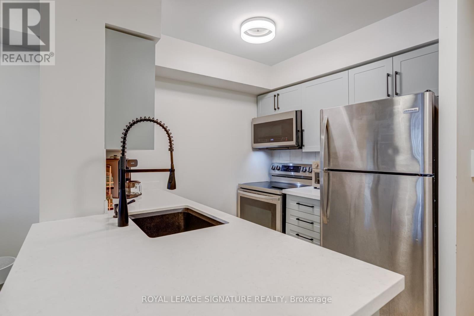 1011 4978 Yonge Street