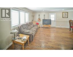 Bedroom - 1920 Melwood Road, Adelaide Metcalfe, ON N7G3H5 Photo 4