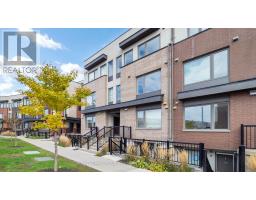 2 175 William Duncan Road, Image 3