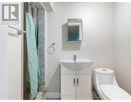 Bedroom 3 - 33 Elrose Road, Brampton, ON L6T2C1 Photo 5