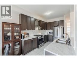 Living room - 36 Munro Circle, Brantford, ON N3T0R3 Photo 5