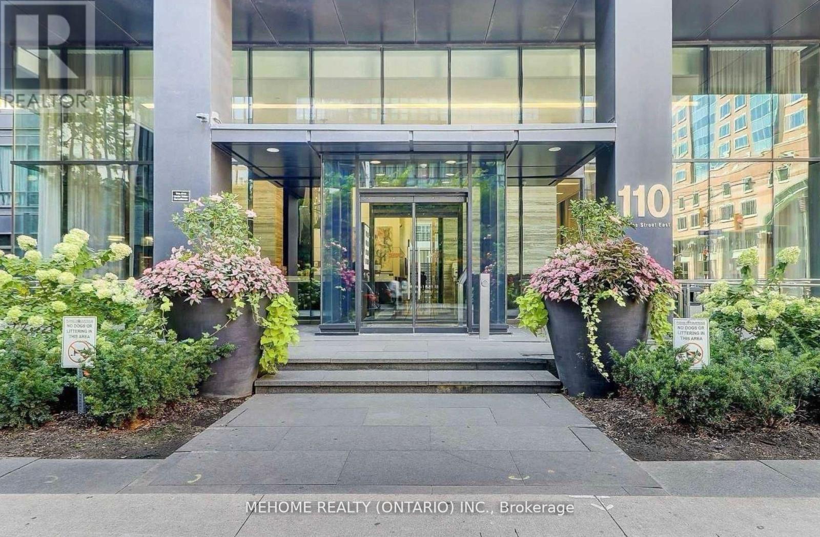 2103 110 Charles Street E