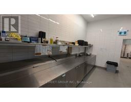 749 King Street E, Cambridge, ON N3H3N8 Photo 4