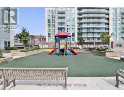 610 2150 Lawrence Avenue, Image 2