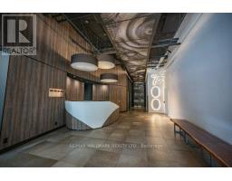 216 700 King Street W, Image 2