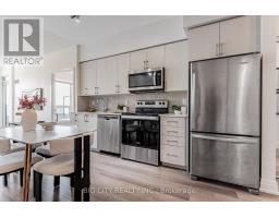 611 3121 Sheppard Avenue E, Image 2