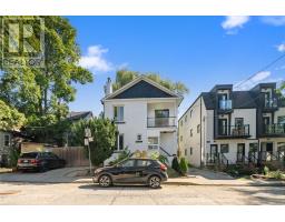 371 Howland Avenue, Image 2