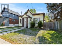 Foyer - 4774 Saint Clair Avenue E, Niagara Falls, ON L2E3T1 Photo 2