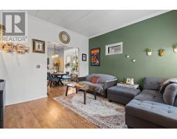 Kitchen - 4774 Saint Clair Avenue E, Niagara Falls, ON L2E3T1 Photo 4