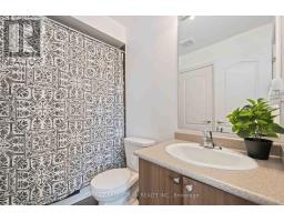 Living room - 19 Ellerby Court, Whitby, ON L1R0K5 Photo 5