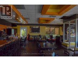 423 425 Sidney Street, Quinte West, ON K8V6N6 Photo 3