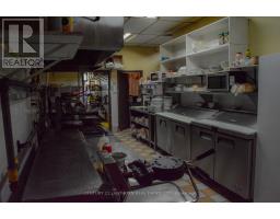 423 425 Sidney Street, Quinte West, ON K8V6N6 Photo 2