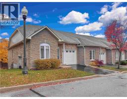 Primary Bedroom - 566 Southridge Drive Unit 15, Hamilton, ON L9C7W5 Photo 3