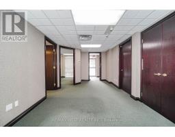 C 1 C 3 800 Sheppard Avenue W, Toronto, ON M3H6B4 Photo 4