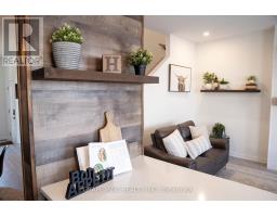 2057 Caltra Crescent, Image 2