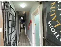 988 St Clair Avenue W, Image 2