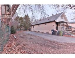 360 Lawrence Avenue W, Toronto, ON M5M1B7 Photo 2