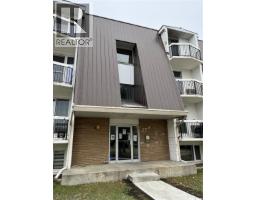 Living room - 14 27 Centennial Street, Regina, SK S4S6P8 Photo 2