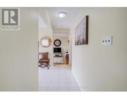 9 Bur Oak Way, Image 2