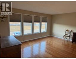 Eat in kitchen - 7305 96 Street, Peace River, AB T8S1E4 Photo 3