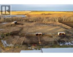 Kitchen - 41127 Township Road 283, Rural Rocky View County, AB T4C2W6 Photo 3