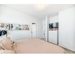 Primary Bedroom - 14812 98 Ave Nw, Edmonton, AB T5N0H1 Photo 4